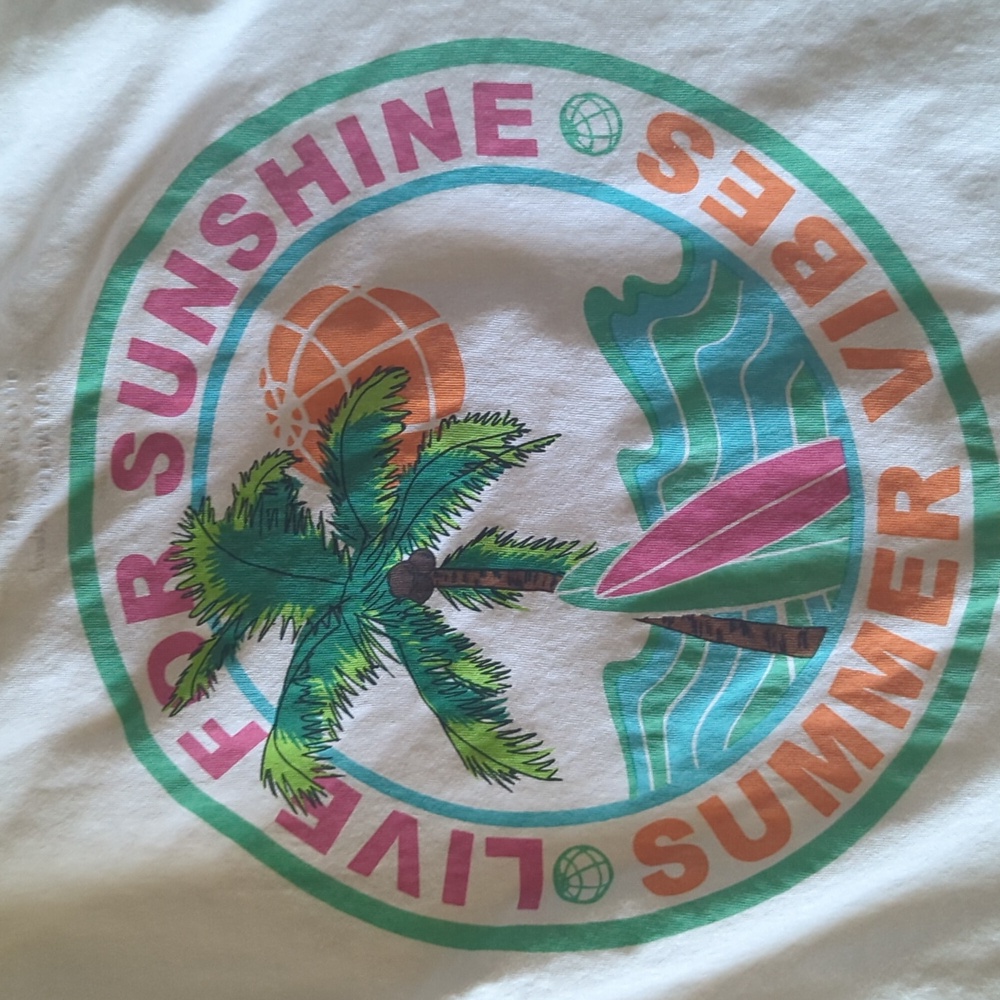 Free planet tee - Picture 3 of 3